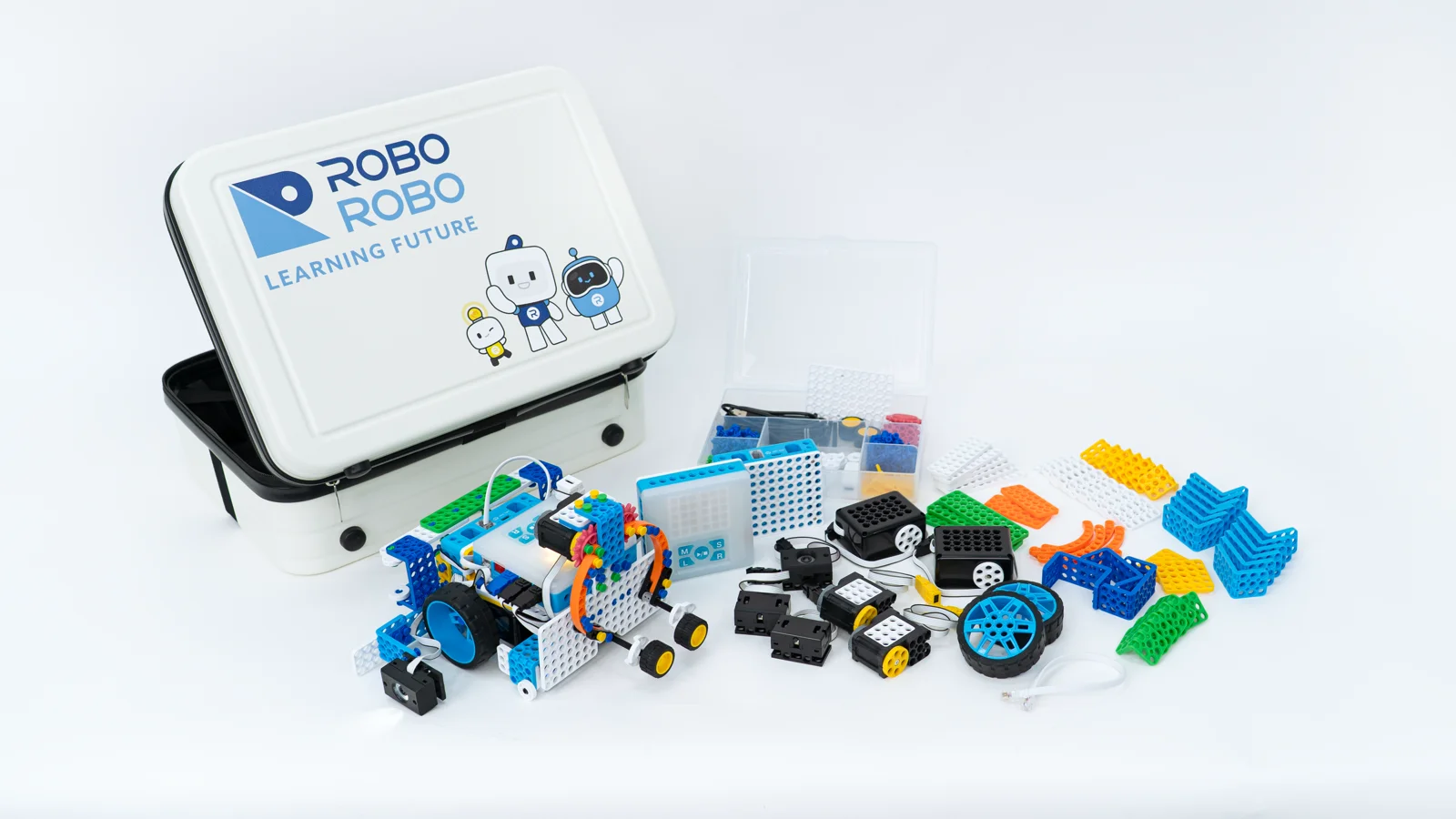 AIKIRO PRO 2026: robot, piezas y bolsa de transporte.